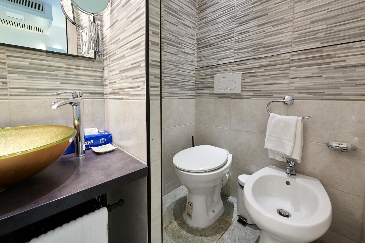 Room 230 Roma Luxury Suites Luaran gambar
