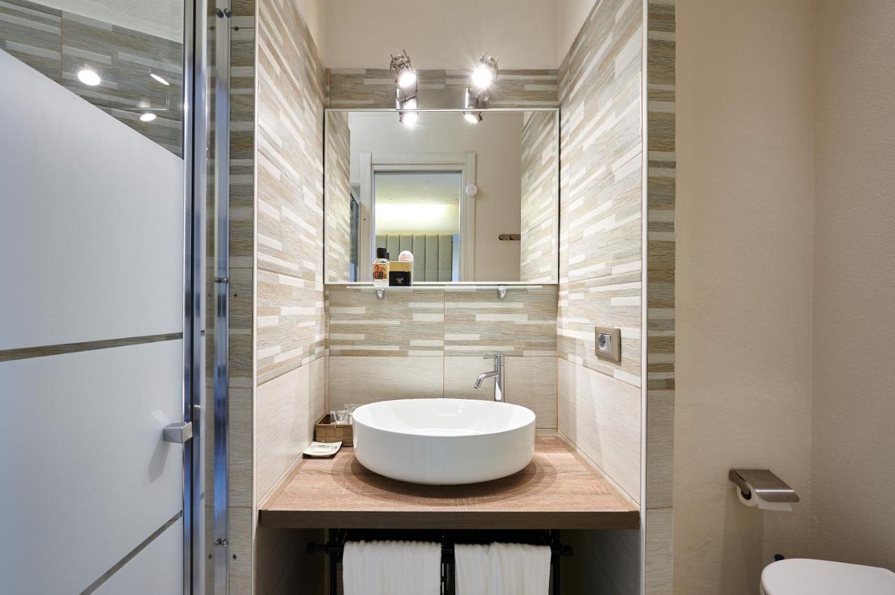 Room 230 Roma Luxury Suites Luaran gambar