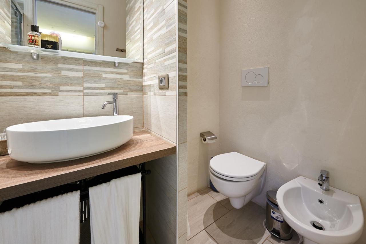 Room 230 Roma Luxury Suites Luaran gambar